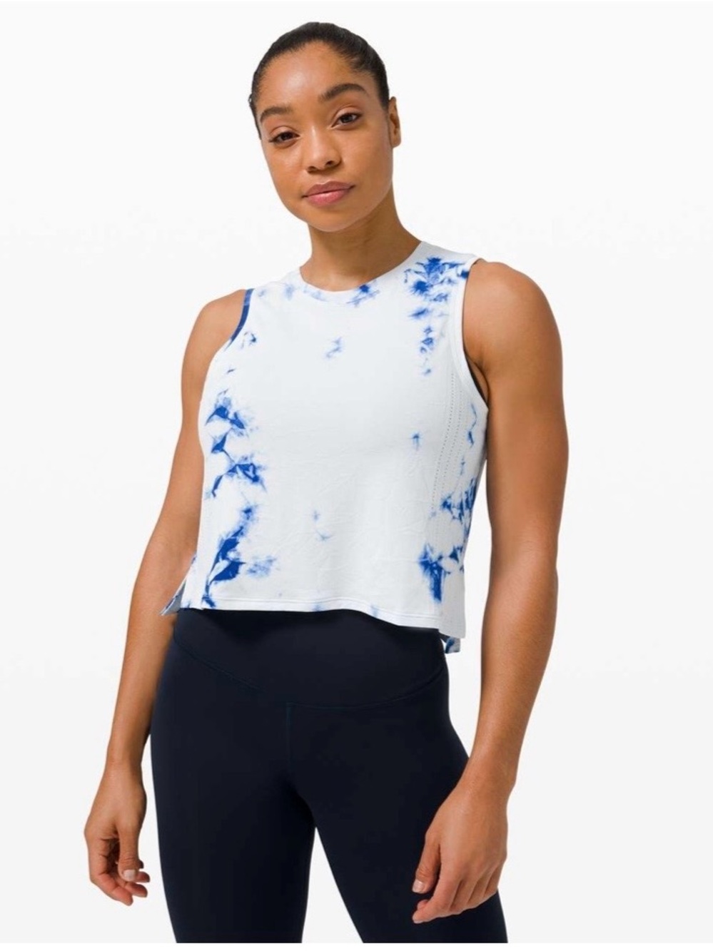 lululemon Train To Be Tank *Shibori - White & Blue Tie-Dye Cropped Tank in Small